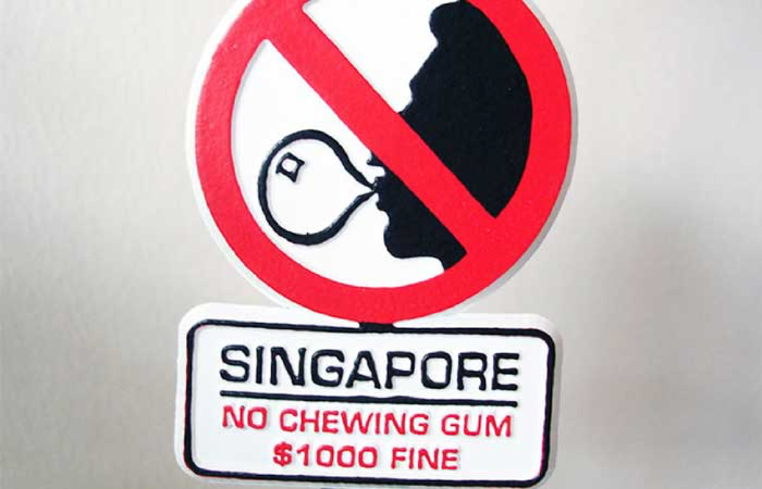 Không nên nhai kẹo cao su ở Singapore