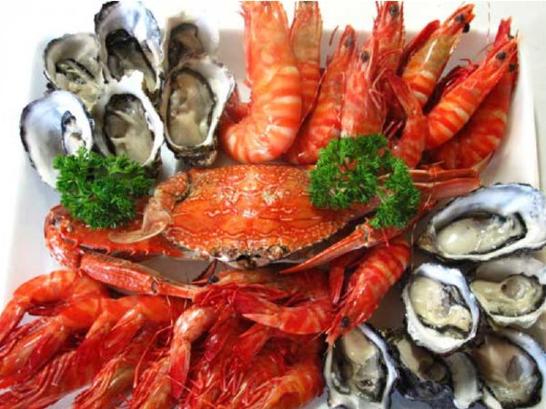 Hải sản luộc không nấu chín kỹ chứa vi khuẩn