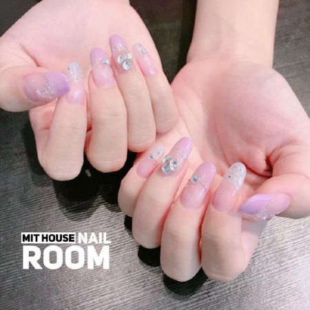 Nail Room