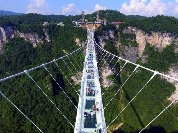 Cầu kính Trương Gia Giới