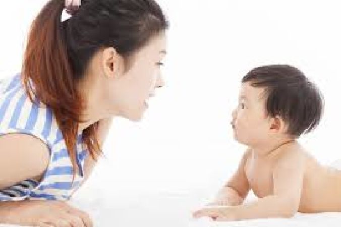 Nói ra tất cả những gì mẹ thấy và làm với bé