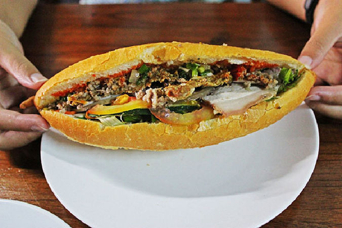 Bánh mì Madame Khánh