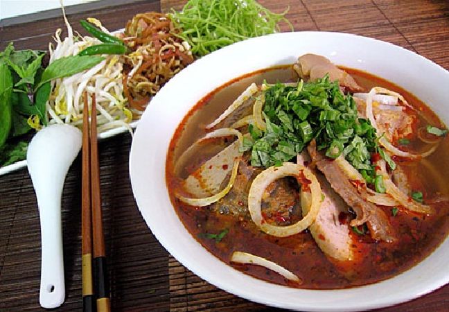 Bún bò Huế O Uông