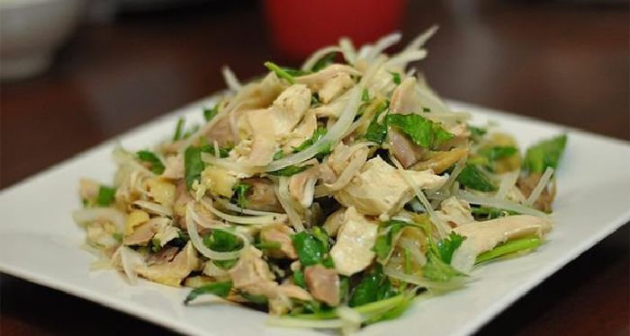 Gà trộn rau răm