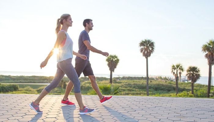 Tập luyên võ thuật, thích đi bộ và đạp xe đạp
