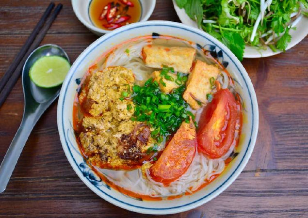 Quán bún riêu cua tại Chu Văn An
