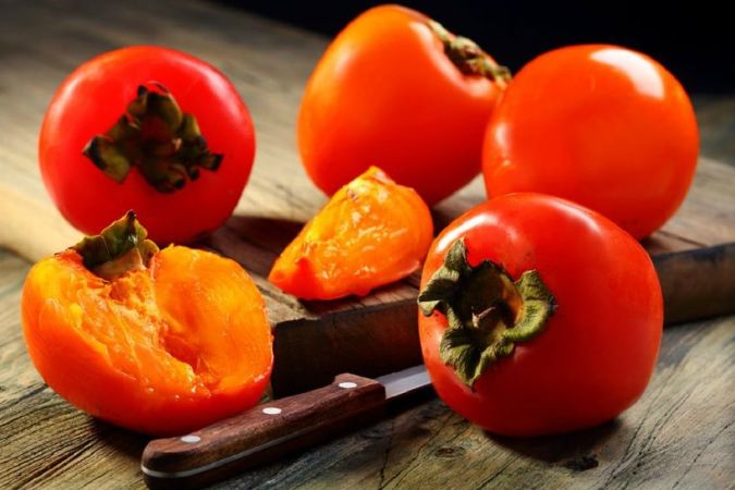 Diabetes and chronic stomach diseases should not eat persimmons