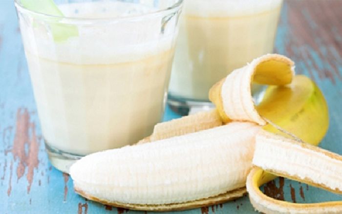Mặt nạ chuối kết hợp sữa tươi giúp trắng da