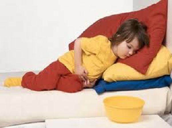 Chữa ngộ độc thức ăn cho trẻ nhỏ