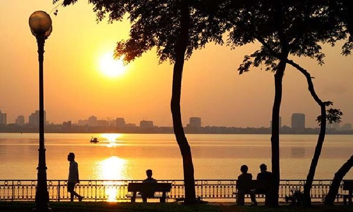 Lượn 1 vòng hồ Tây