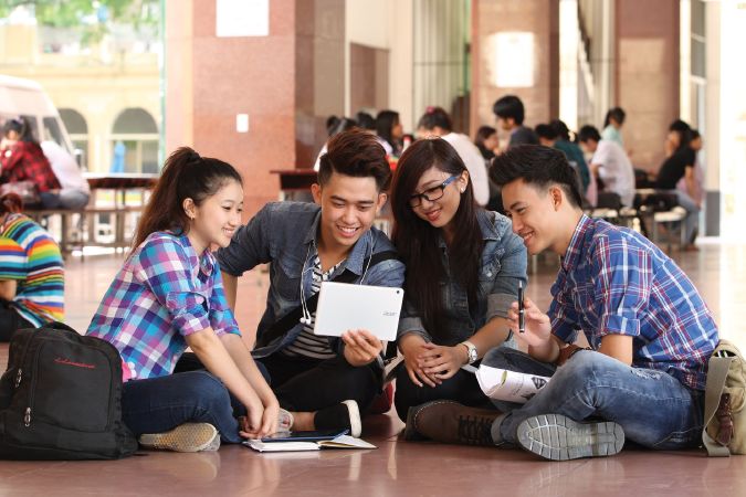 Làm quen bạn mới