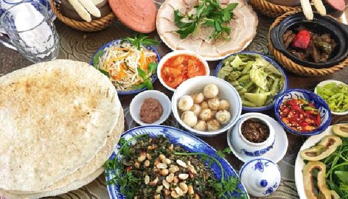 Cơm niêu Lửa Việt