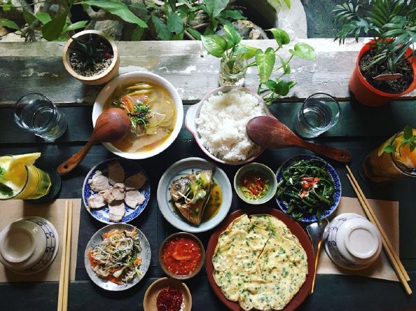 Cà phê Nhà – quán cơm chuẩn cơm mẹ nấu ở Huế