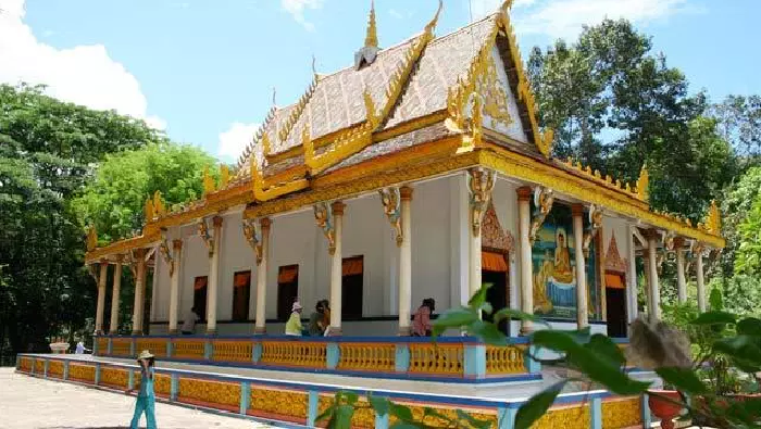 Chùa dơi