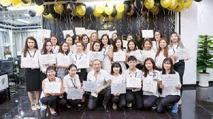Huong Phan Beauty Academy