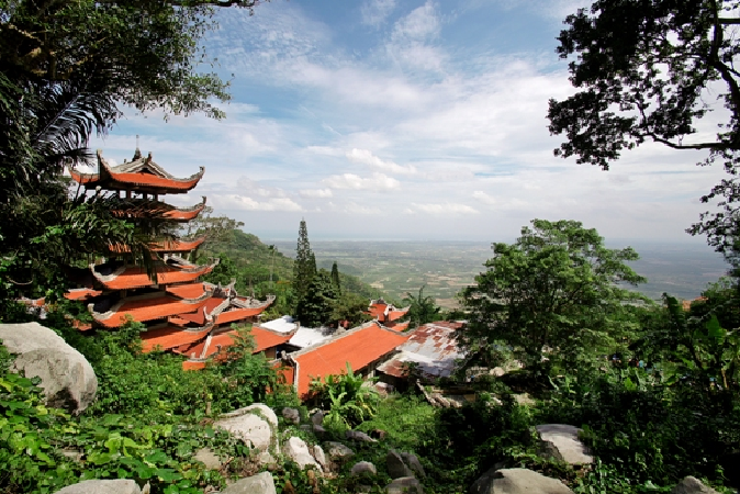 Núi Tàu Cú