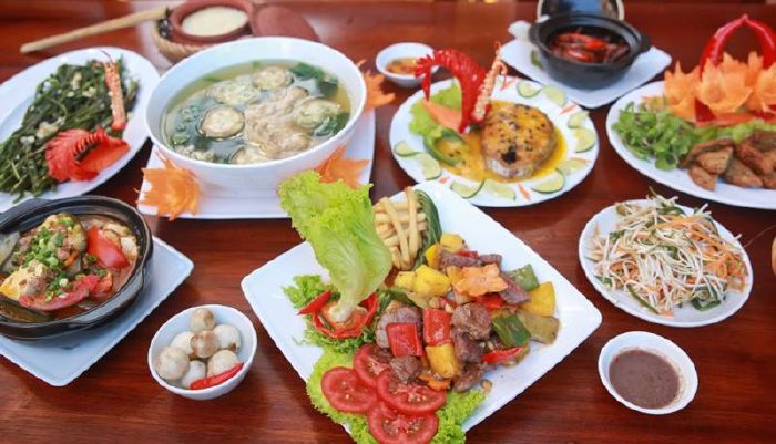 Cơm niêu Việt Xưa