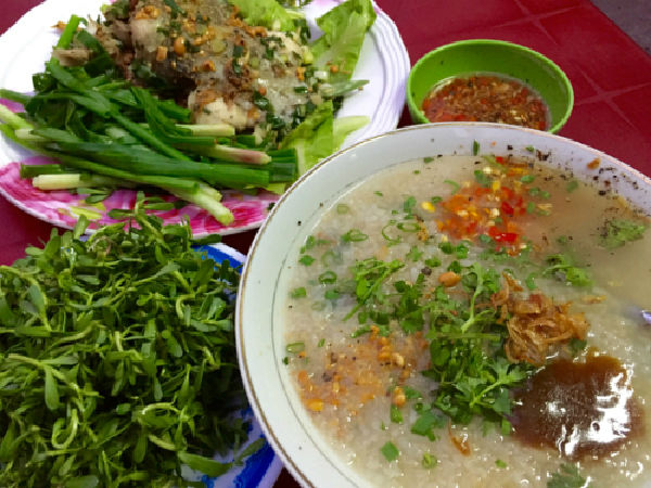 Cháo cá lóc rau đắng