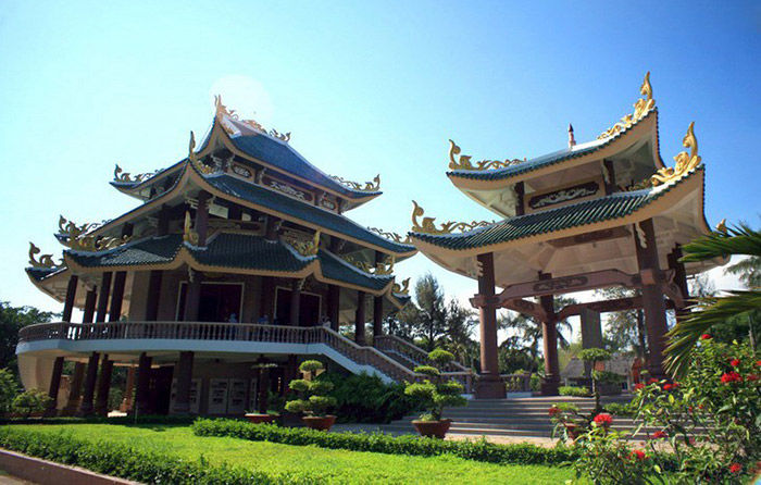 Lăng mộ Nguyễn Đình Chiểu