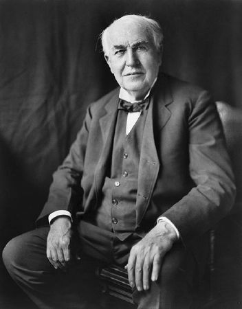 Edison hoàn chỉnh bóng đèn điện nhờ tre Nhật