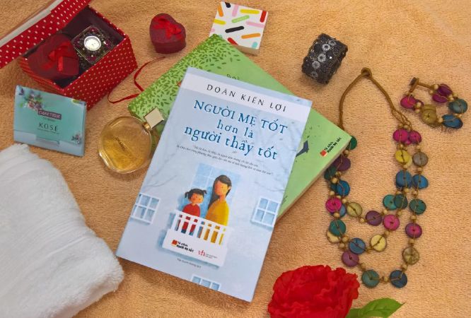 Người mẹ tốt hơn là người thầy tốt