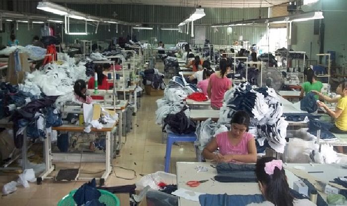 Xưởng sỉ quần áo Tân Bình