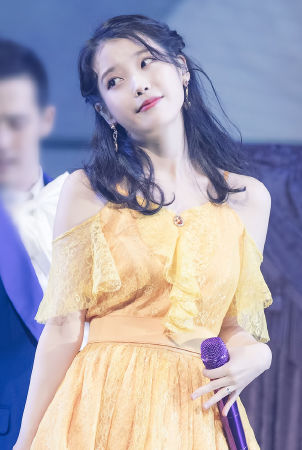 Em gái quốc dân