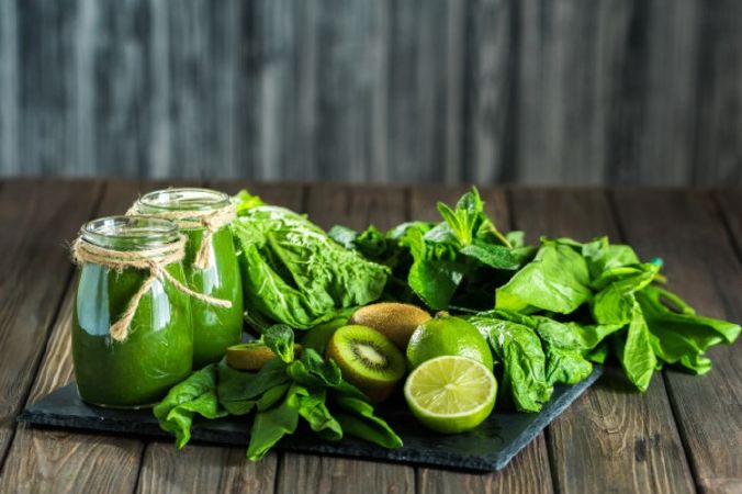 Cải bó xôi giúp chống rụng tóc