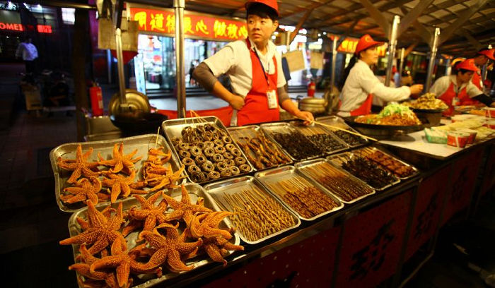 Chợ đêm Đông Hoa Môn, Bắc Kinh, Trung Quốc