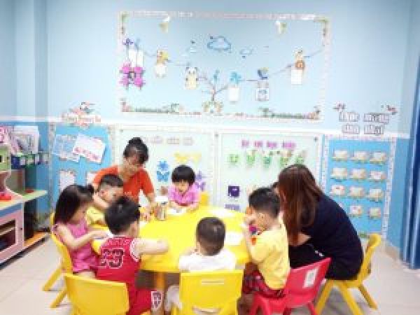 Trường mầm non Angel Master Hand