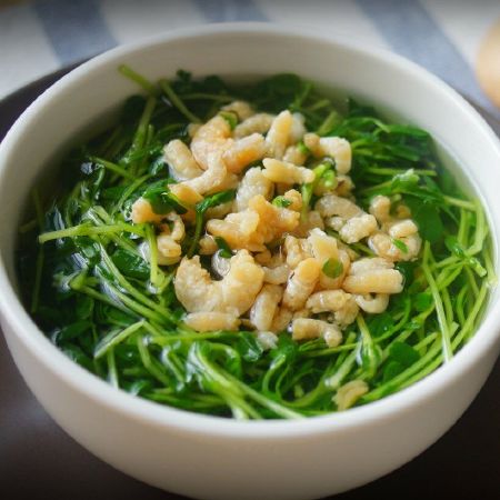 Món súp tôm rau mầm
