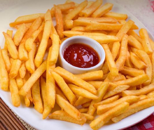 Khoai tây chiên và đồ ăn sẵn