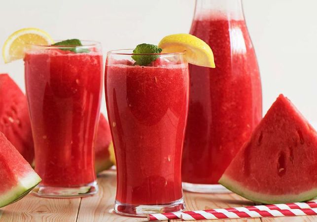 Sinh tố dưa hấu hỗ trợ quá trình giảm cân