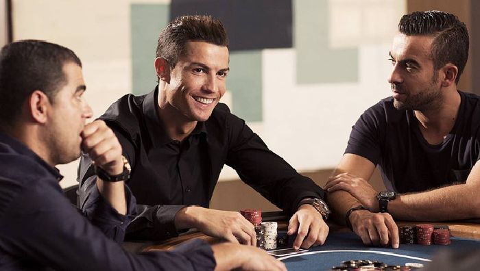 Một tay chơi poker thứ thiệt