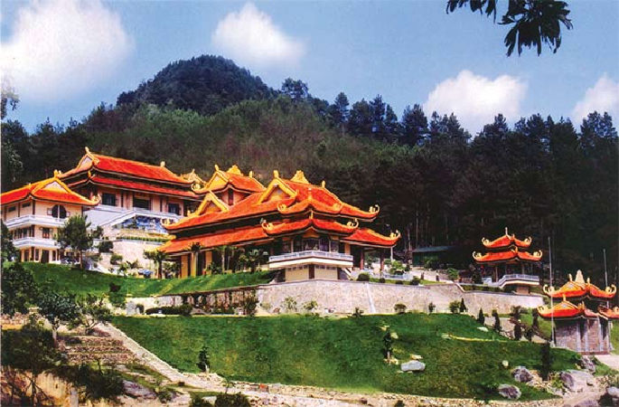 Thiền Viện Trúc Lâm ở Tây Thiên