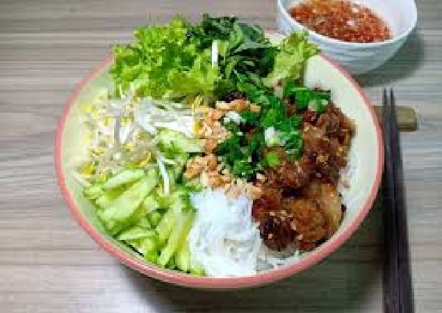 Bún thịt nướng Chú Quảng