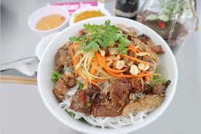 Bún thịt nướng Loan