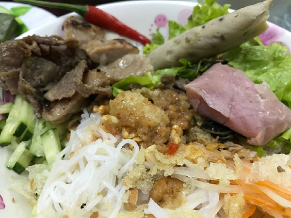 Bún thịt nướng Tâm