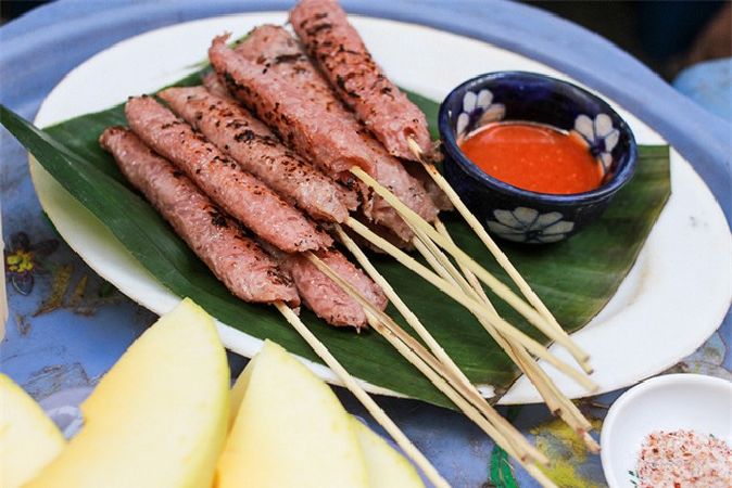 Nem nướng Cô Phượng