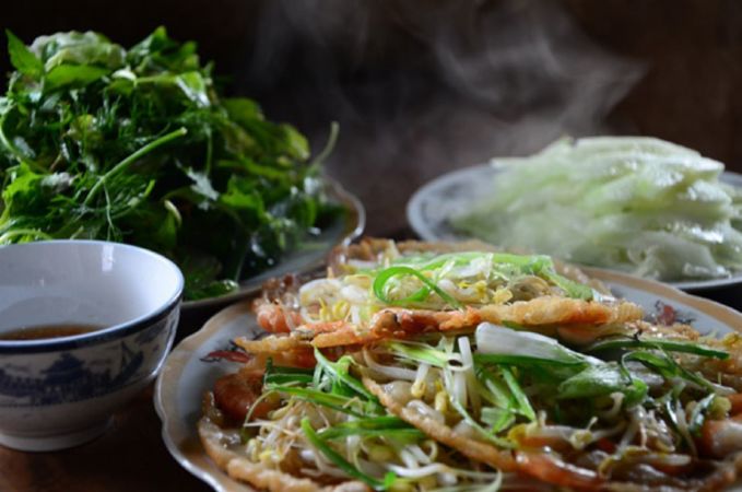 Bánh xèo tôm nhảy cô Ba