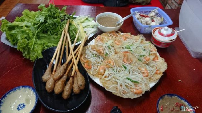 Bánh xèo tôm nhảy Năm Hiền