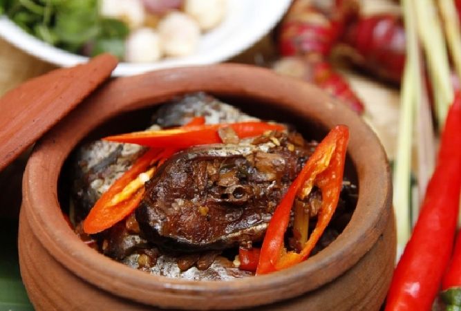 Cá kho niêu đất Vũ Đại