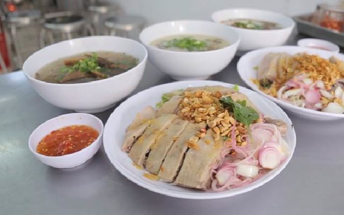 Bún cháo vịt Liên