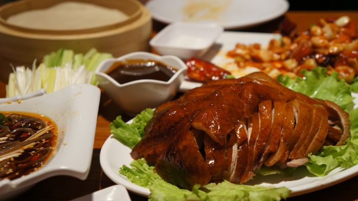 Mãn Hán Tiệc