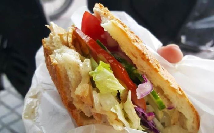 Bánh mì Nguyễn Thượng Hiền