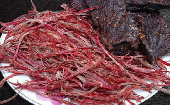 Thịt trâu gác bếp