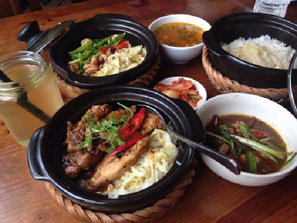 Hawker Trung Hòa