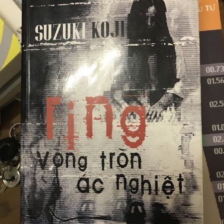 THE RING – Tác giả Koji Suzuki