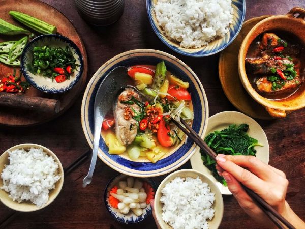 Ăn “không trông nồi, ngồi không trông hướng”