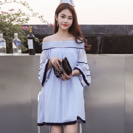 Váy trễ vai